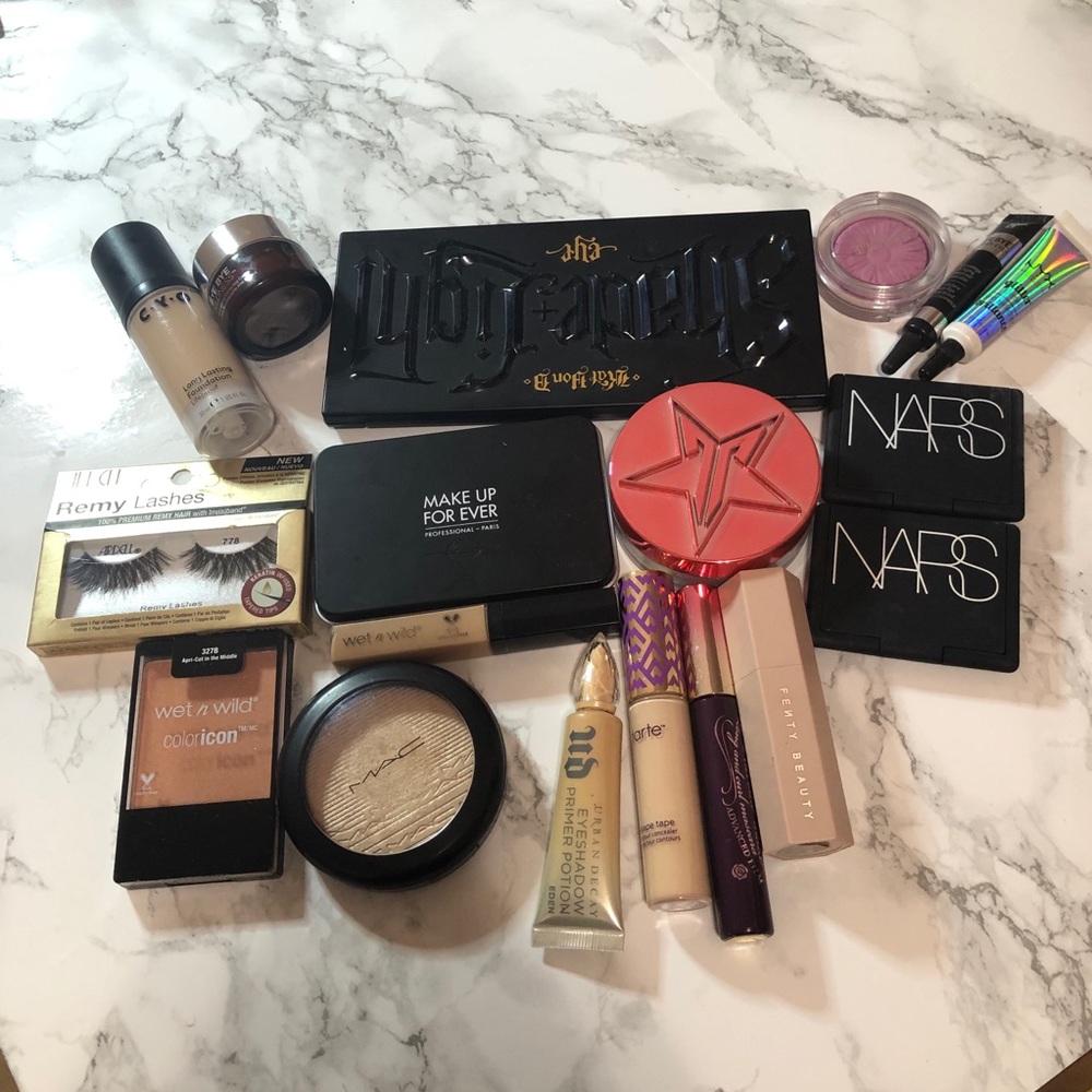 Cosmetic bundle